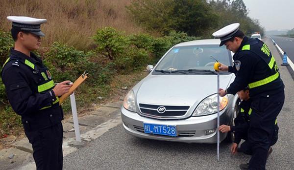 车事故对方逃逸怎么处理_事故后对方逃逸_事故逃逸对方撤案怎么处理