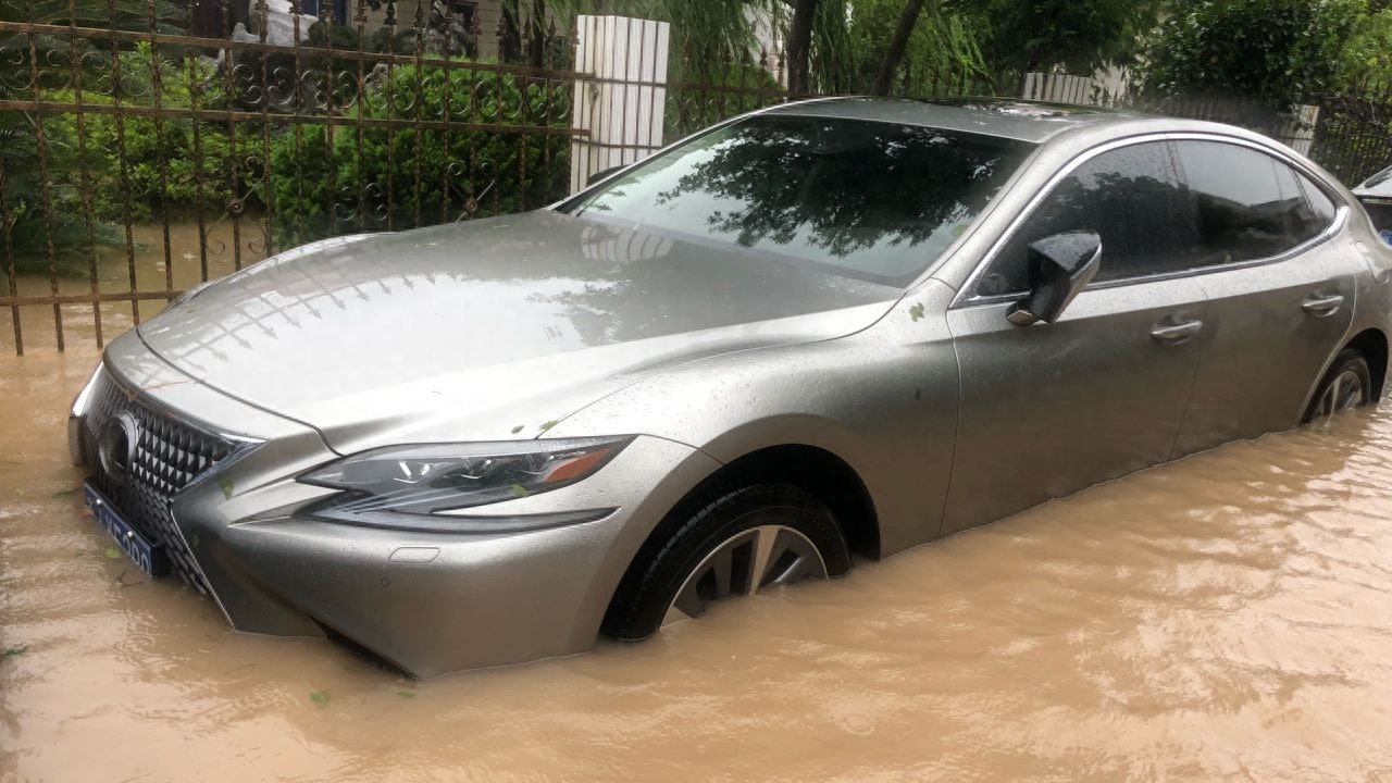 车辆泡水能报车损吗_泡水车事故车为什么不能要_事故车泡水车保险公司可以查吗