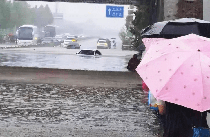 事故车泡水车是什么意思_车危害事故泡水有赔偿吗_事故车泡水车有什么危害